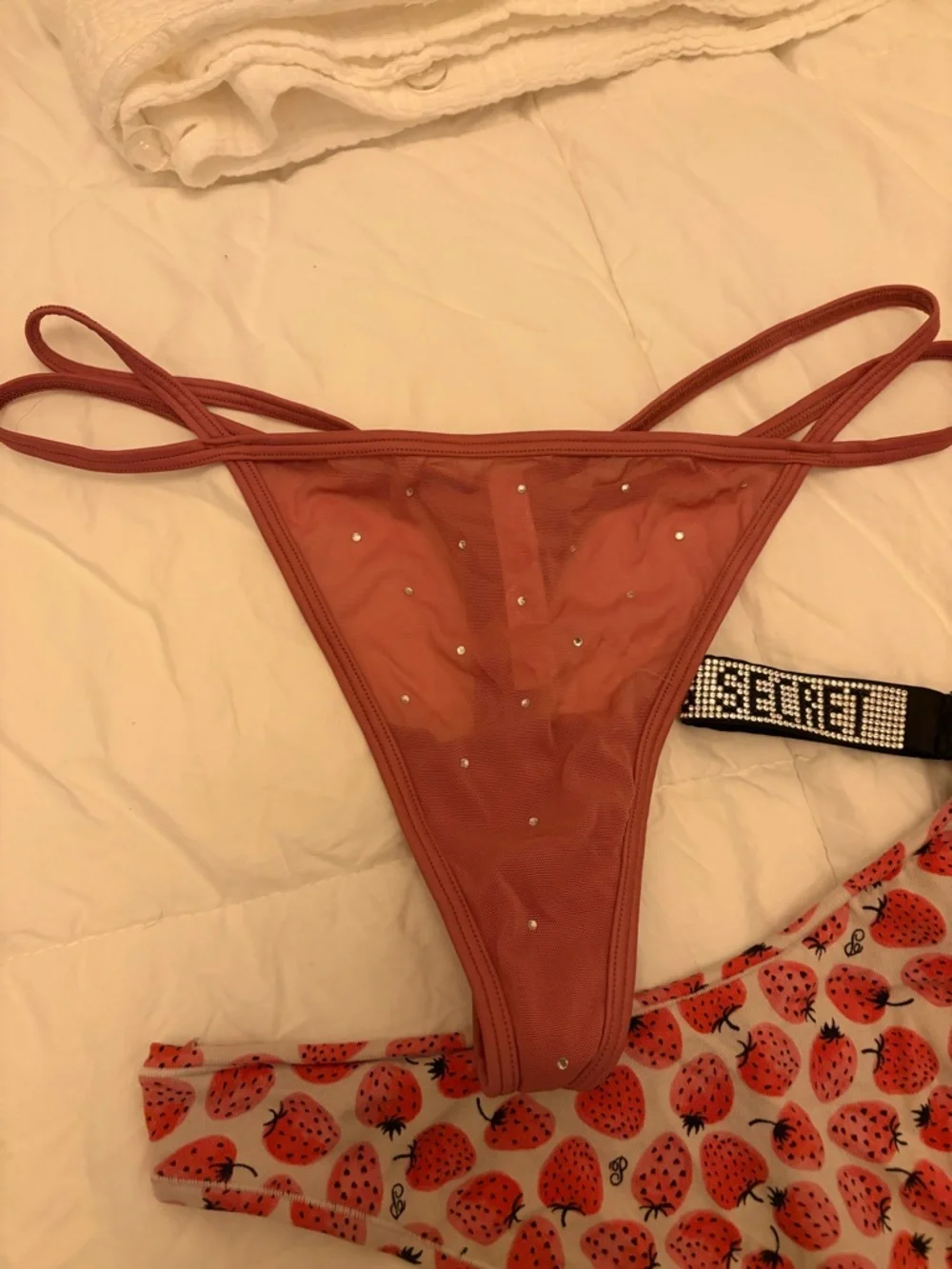 Victoria Secret Bundle - Picture 3 of 7